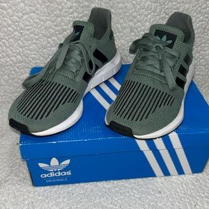 Adidas swift run